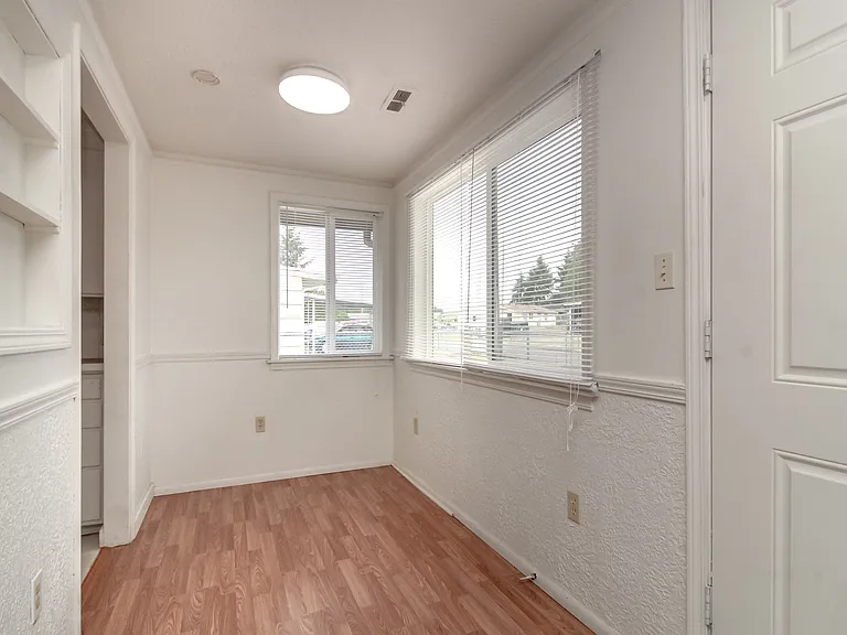 10302 Villa Ln SW #A — Photo 8