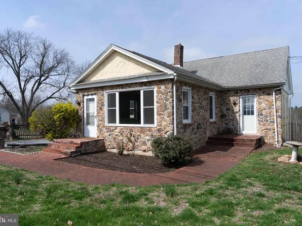 35 Ben Franklin Hwy E, Birdsboro, PA 19508