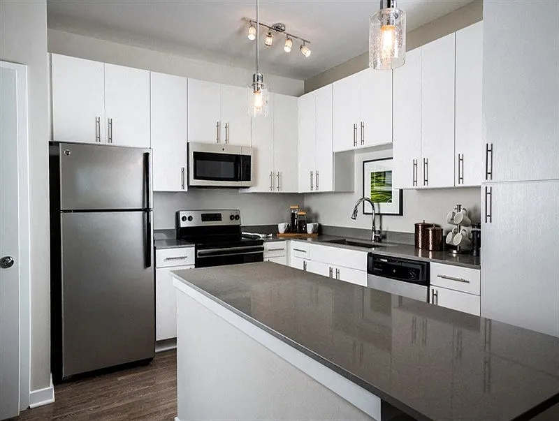Jefferson Place Apartments — Photo 2