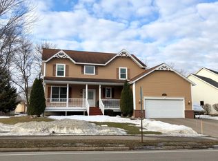 18565 Valley View Rd, Eden Prairie, MN 55346