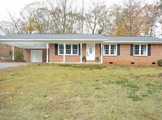 3031 Forest Dr, Seneca, SC 29672