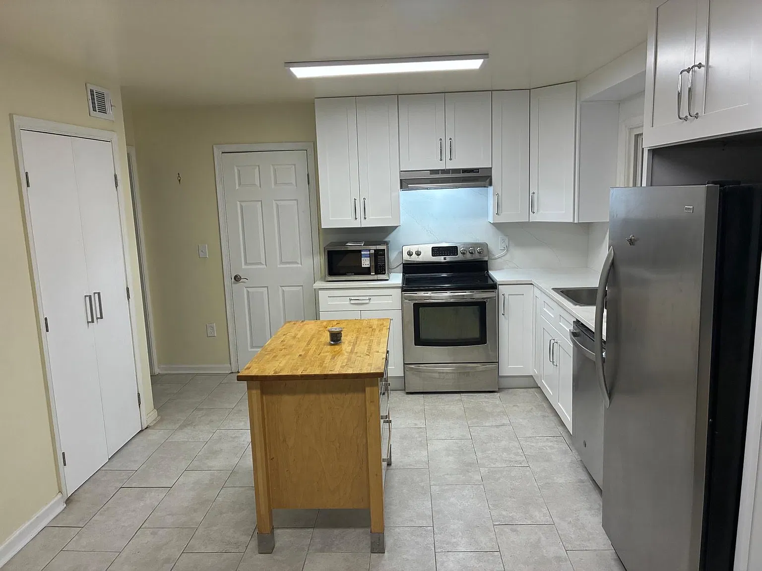 Rippling Brook Dr, Silver Spring — Photo 2