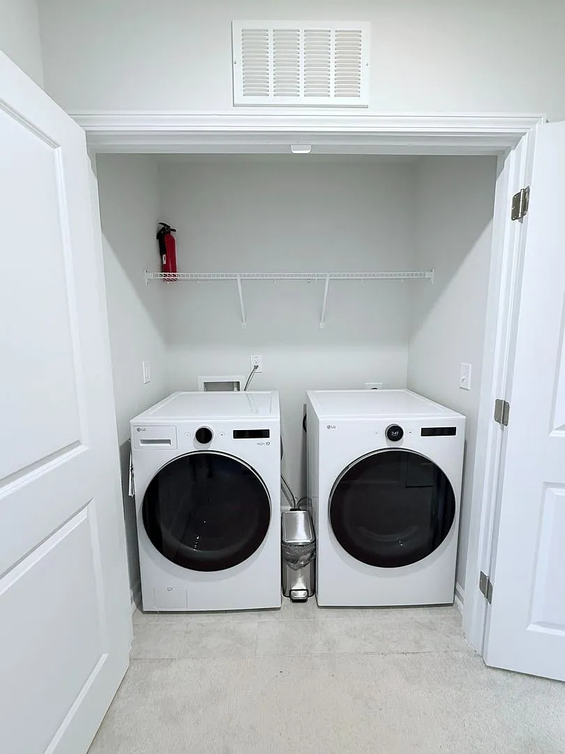 Room in 3 Bedroom Home at Chert Ln — Photo 2