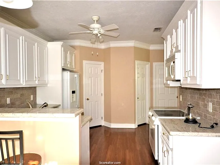 315 Chimney Hill Dr — Photo 6