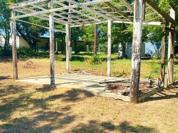 808 County Road 2121, Pittsburg, TX 75686