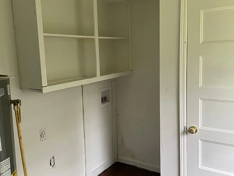 Washer and dryer accessibility