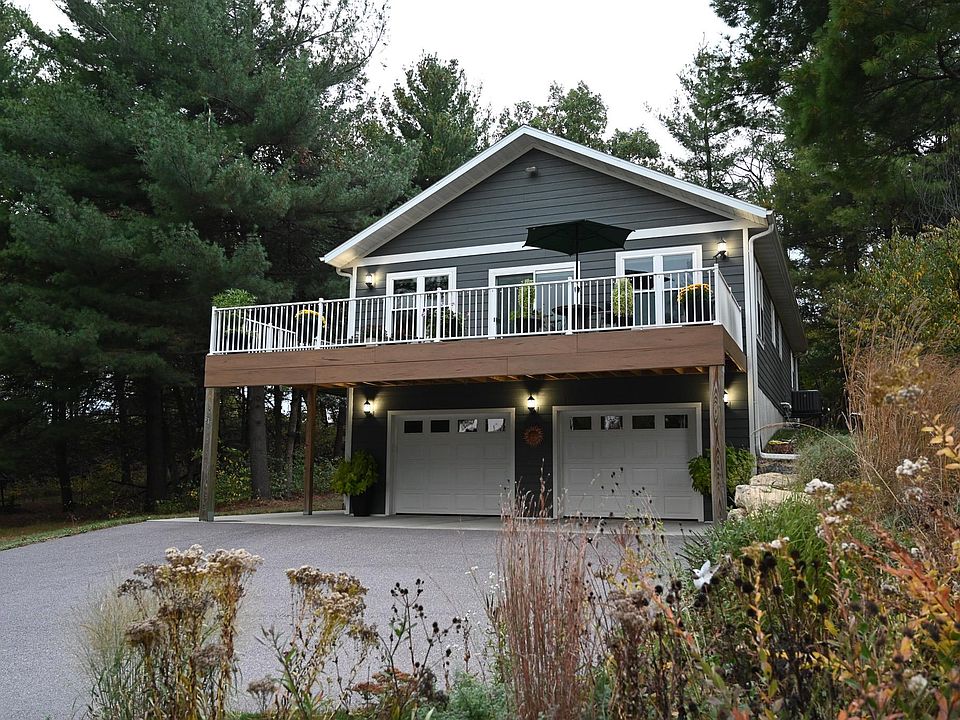 1st image of 819 E Hiawatha Dr