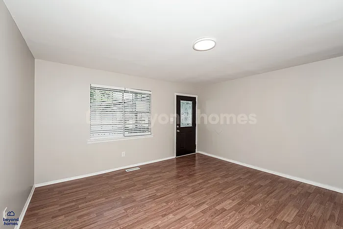 4213 Kendall Ave — Photo 6