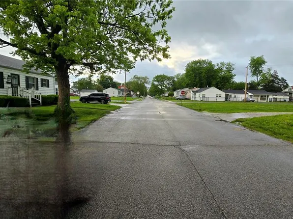 659 N 70th St, East Saint Louis, IL 62203