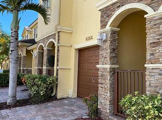9354 SW 220th St, Cutler Bay, FL 33190