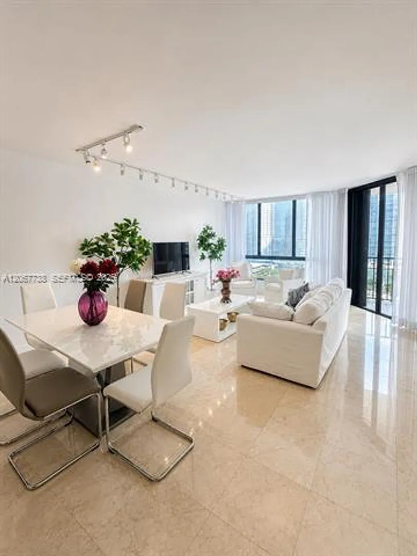 520 Brickell Key Dr cu-A1710, Miami, FL 33131 — Photo 4