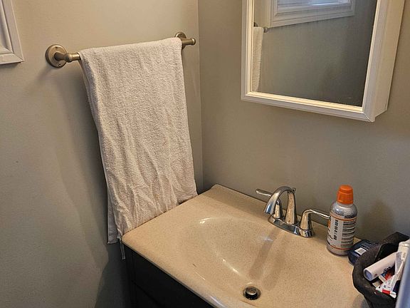 2nd image of 48 Glovers Rd #2