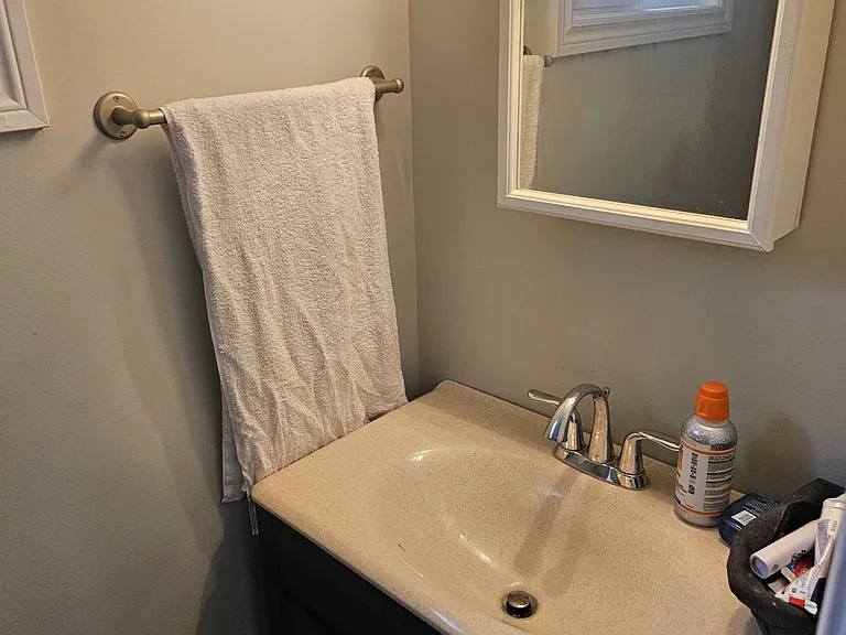 48 Glovers Rd #2 — Photo 2
