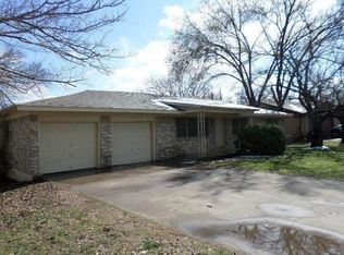 109 Oakwood Dr, Keene, TX 76059