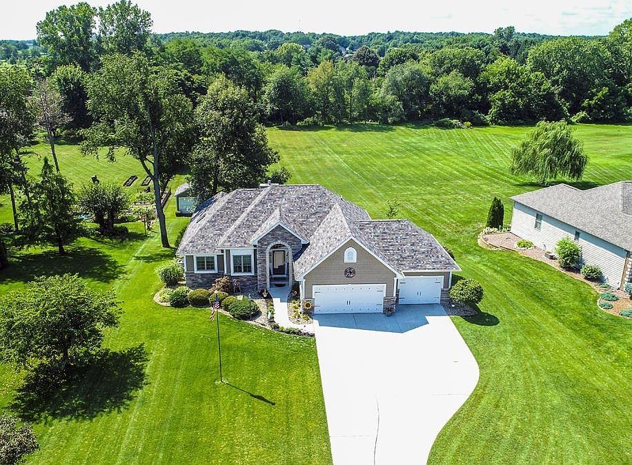 1st image of 19326 Country Creek Ct