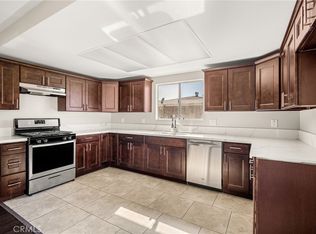 366 W Wright St, Hemet, CA 92543