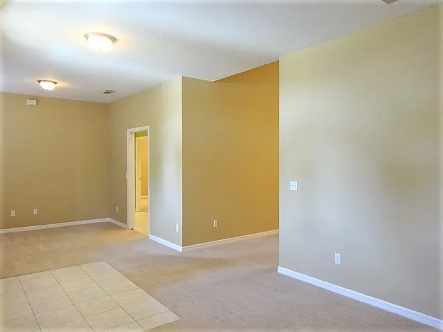 4 bed, 3.0 bath, 2104 sqft, $2,855 — Photo 4