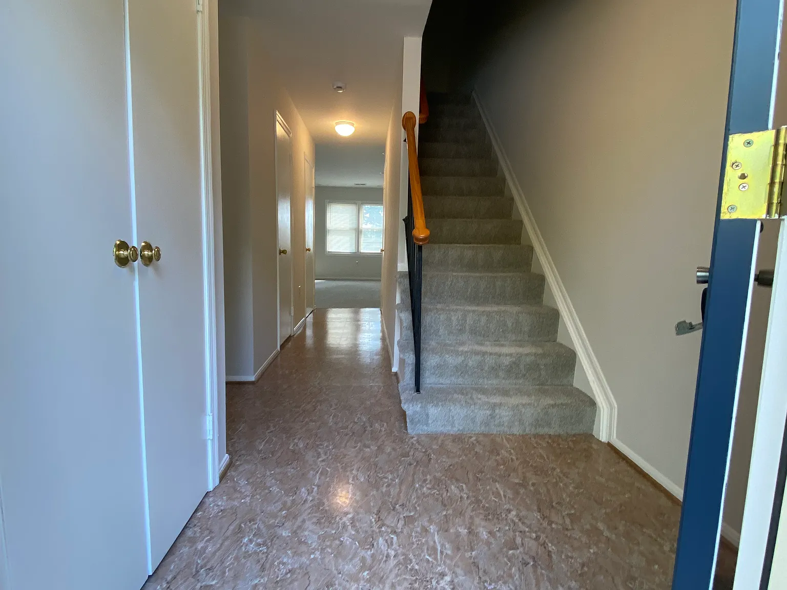 3 bed, 2.5 bath, 1524 sqft, $3,200 — Photo 2