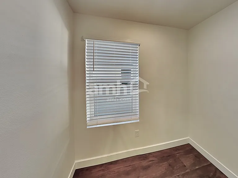 1068 Broyles Xing — Photo 9