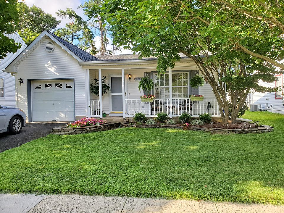1st image of 2370 Mount Hood Ln