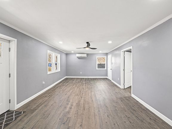 5th image of 388 E Center St