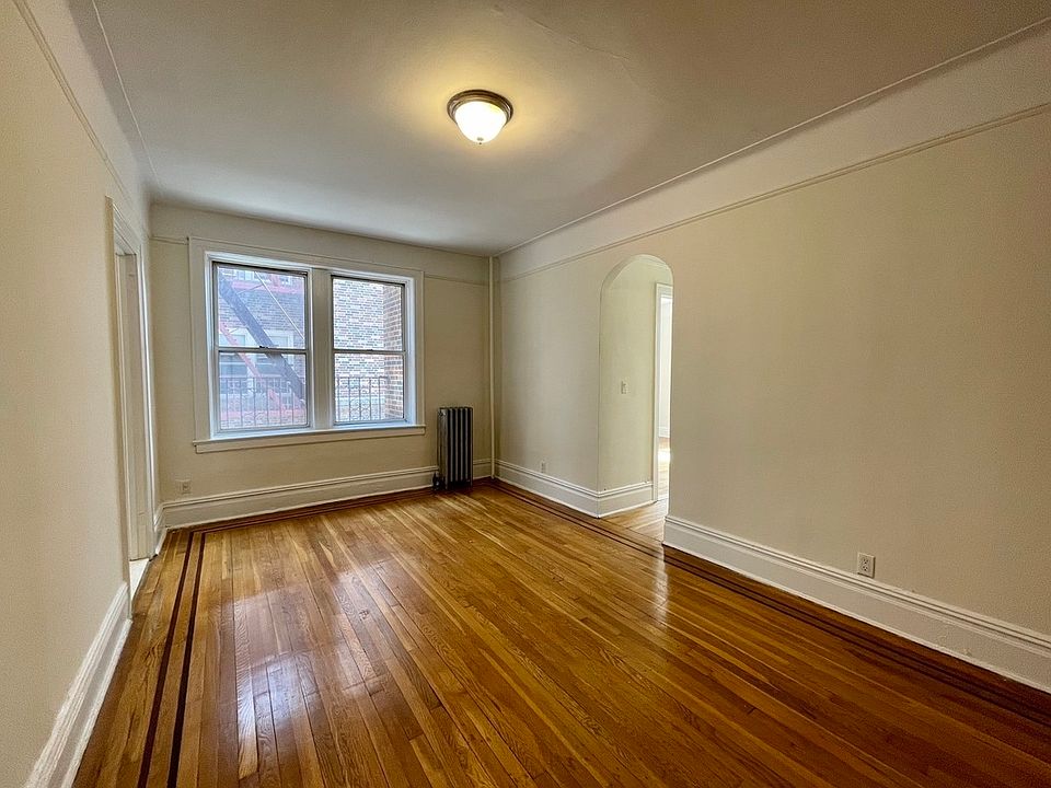 1st image of 3115 21st Ave APT 2A