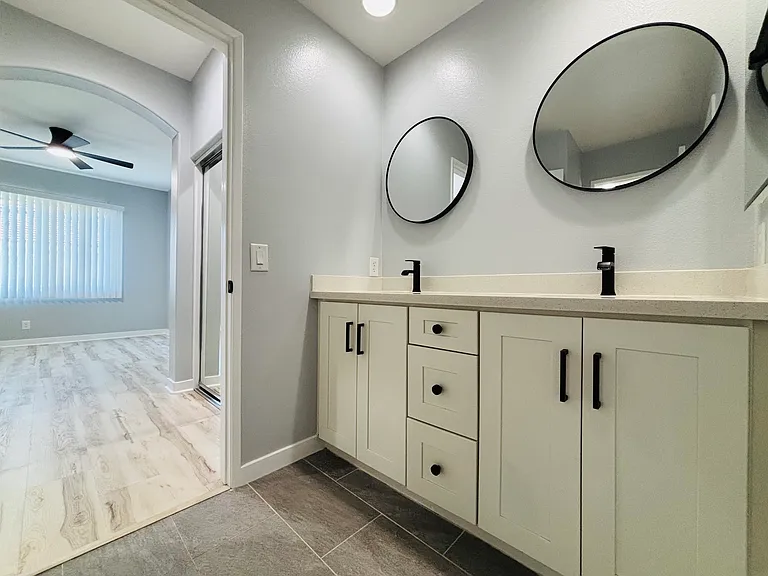 19595 Orviento Dr — Photo 10