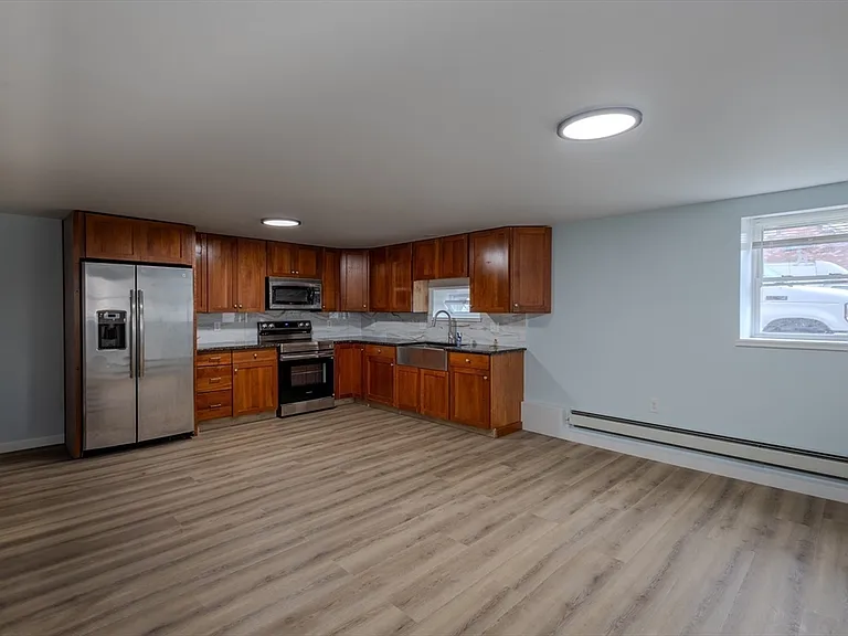 53 Berkley St #B — Photo 8