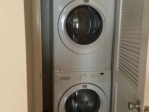 in unit washer + dryer