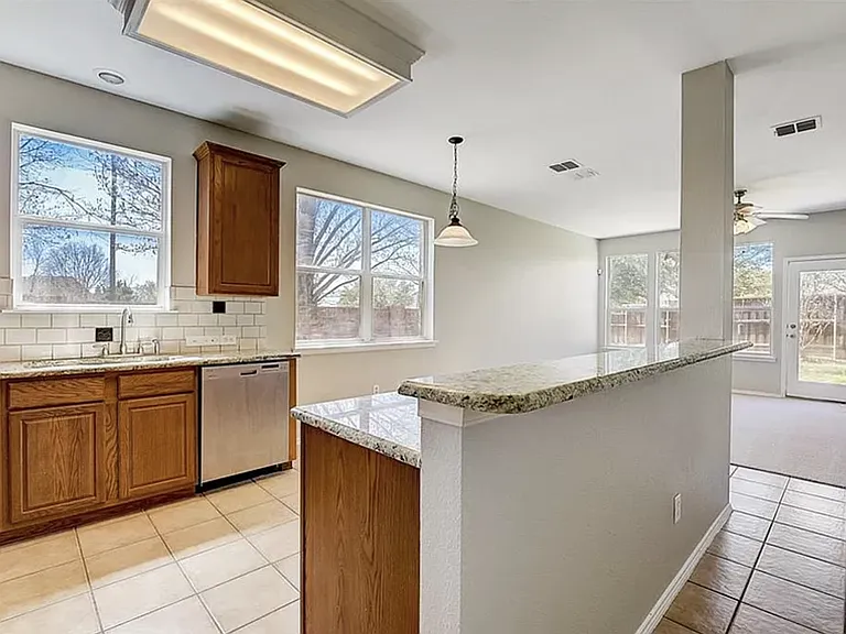1516 Cedar Brook Ct — Photo 9