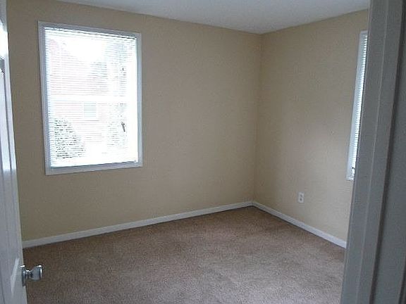 4th image of 3011 Lynhaven Ave