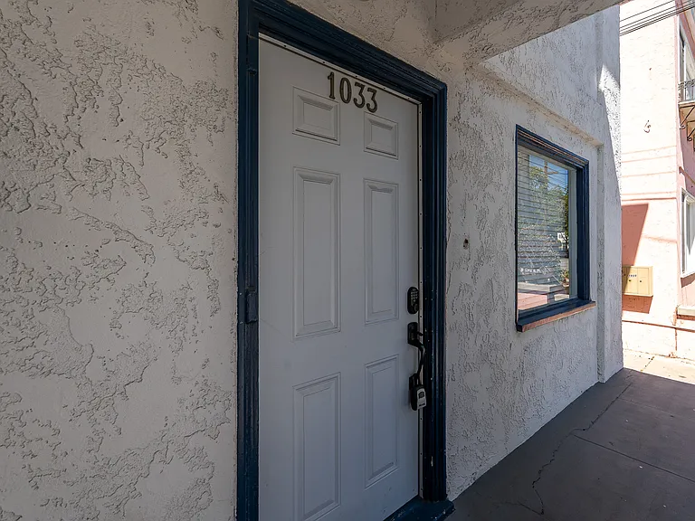 1033 E 2nd St #1033 — Photo 25