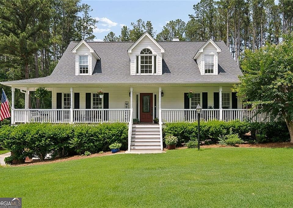 1st image of 295 Whitby Dr