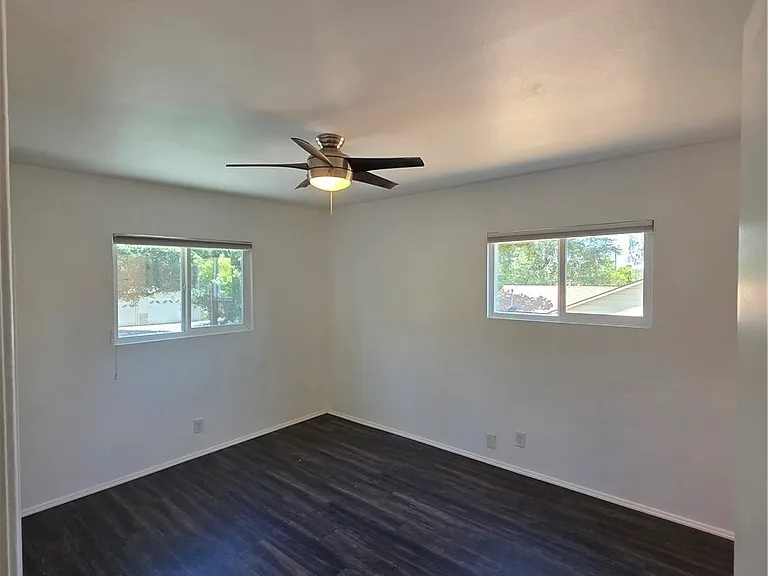 5432 Woodlake Ave N — Photo 13