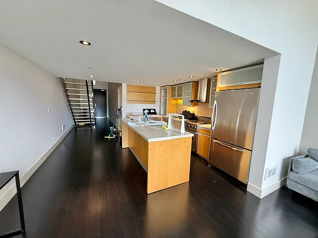 188 King St #401 — Photo 10