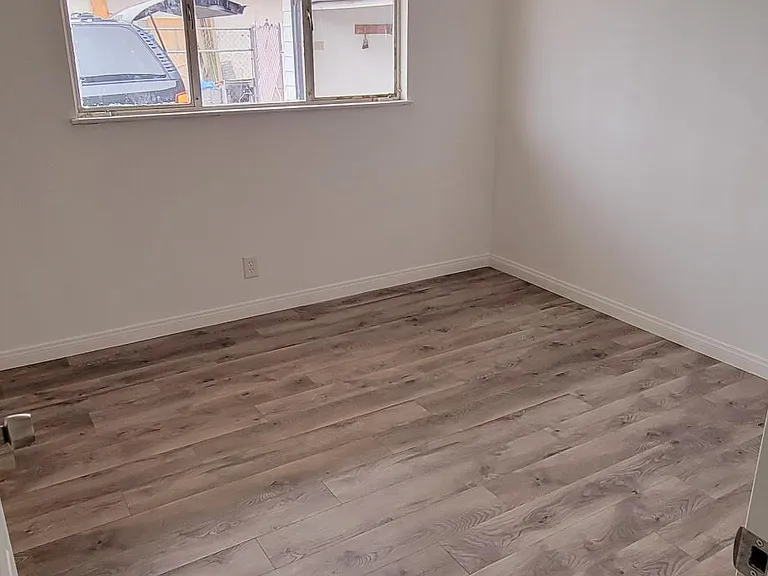 650 Stevens Ave — Photo 9