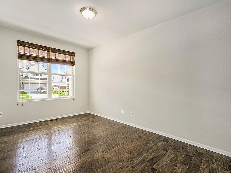 2895 Dillon Dr — Photo 6