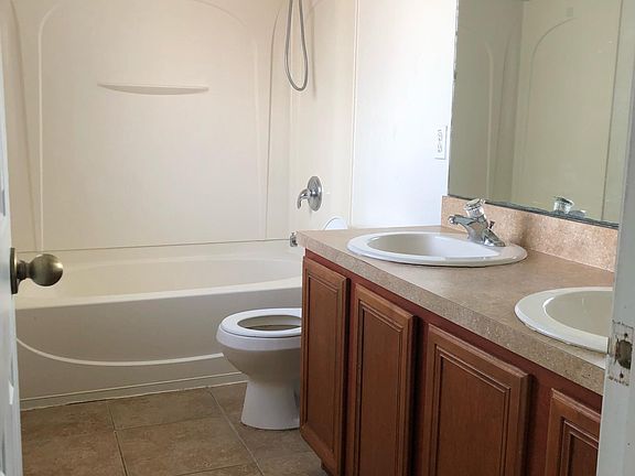 4th image of 1144 Blackwater Pond Dr