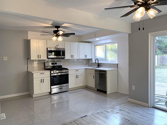 4th image of 12469 Glengate Dr