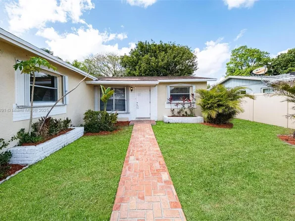 7717 SW 9th St, Pompano Beach, FL 33068