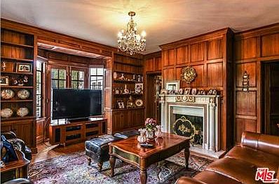 5th image of 1004 N Beverly Dr