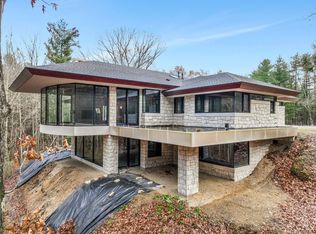 3075 High Hillcrest Dr, Howell, MI