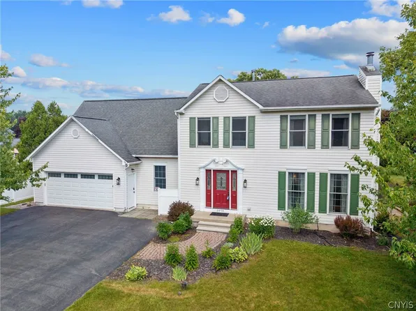 5979 Hebrides Trl, Cicero, NY 13039