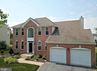 18 Stonehedge Dr, East Windsor, NJ 08520