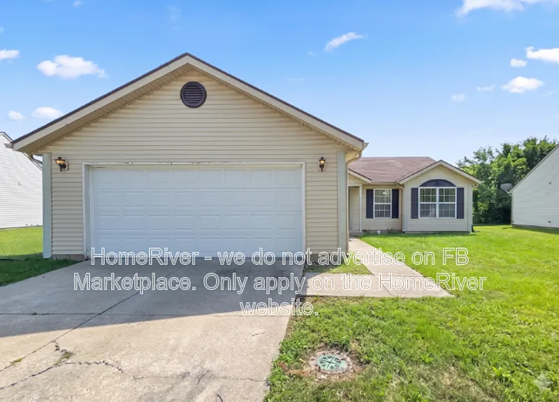 3 bed, 2.0 bath, 1296 sqft, $1,605 — Photo 1