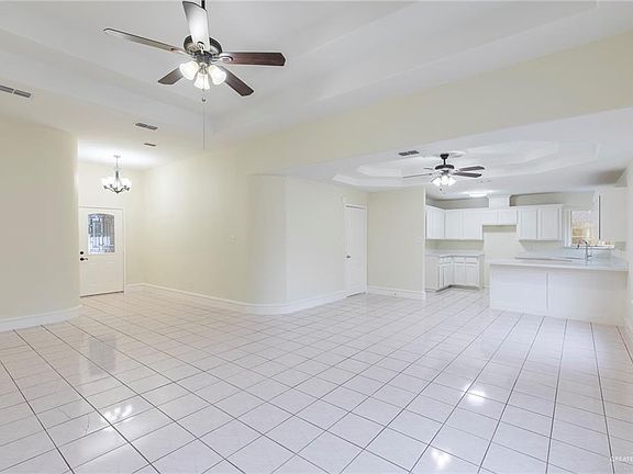3rd image of 1507 Vatia Blvd