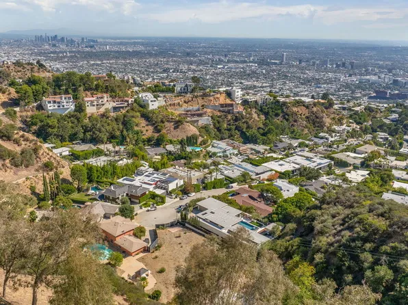 1865 Marcheeta Pl, West Hollywood, CA 90069