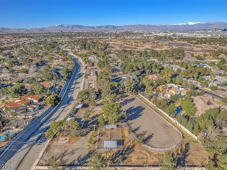 2868 Vista Del Sol Ave — Photo 73