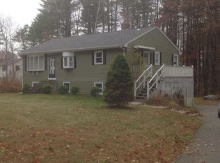 3 Old Village Rd, Sturbridge, MA 01566