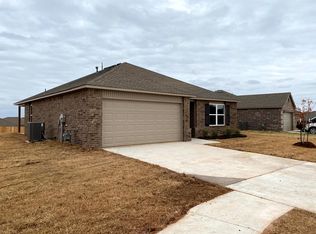 11625 NW 97th St, Yukon, OK 73099